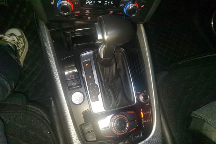Used Audi Q5 2013 45 TFSI quattro Sport Edition Gear Lever