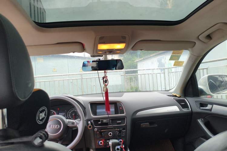 Used Audi Q5 2013 40 TFSI Technology Edition Headliner