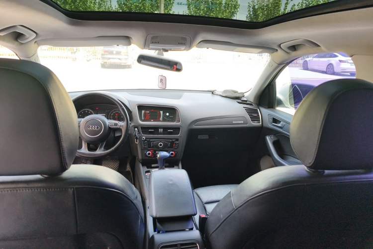Used Audi Q5 2013 40 TFSI Technology Edition Headliner