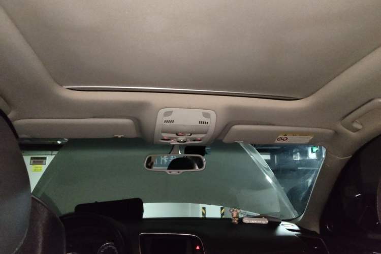 Used Audi Q5 2013 40 TFSI Comfort Edition Headliner