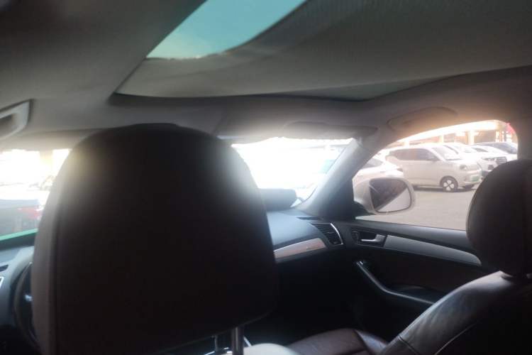 Used Audi Q5 2013 40 TFSI Technology Edition Headliner