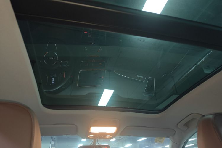 Used Audi Q5 2013 40 TFSI Comfort Edition Headliner