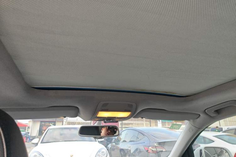 Used Audi Q5 2013 40 TFSI Comfort Edition Headliner