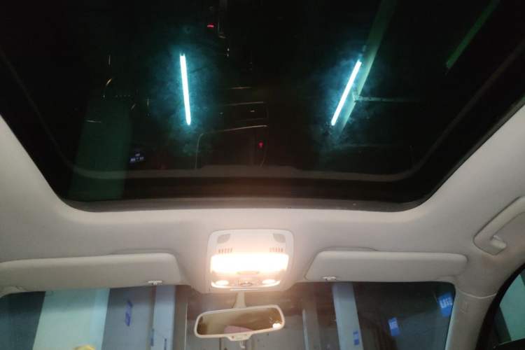 Used Audi Q5 2013 40 TFSI Comfort Edition Headliner