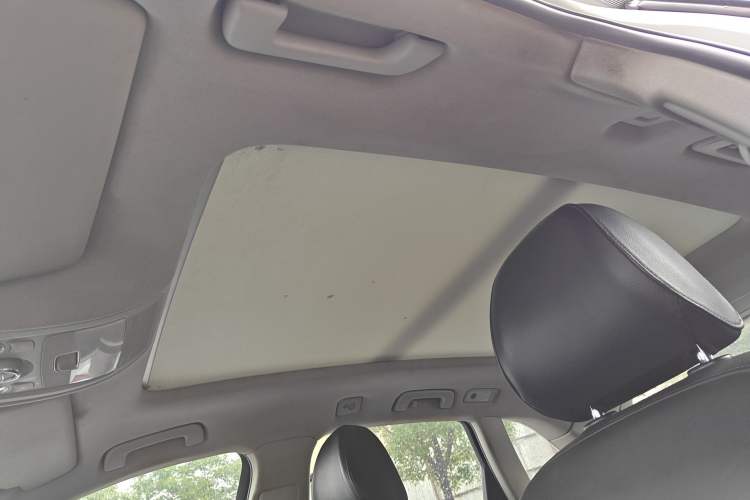 Used Audi Q5 2013 40 TFSI Technology Edition Headliner