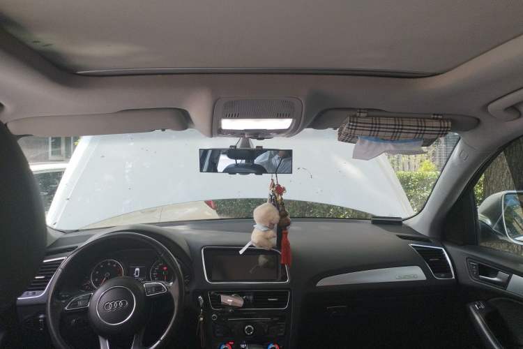 Used Audi Q5 2013 40 TFSI Technology Edition Headliner