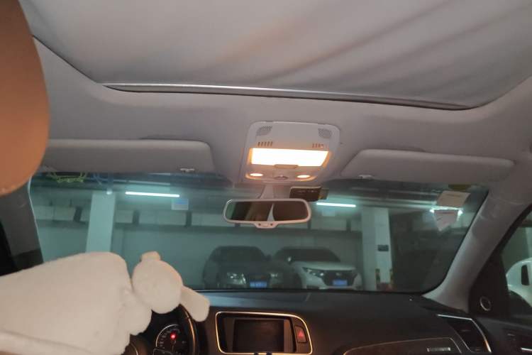 Used Audi Q5 2013 40 TFSI Comfort Edition Headliner