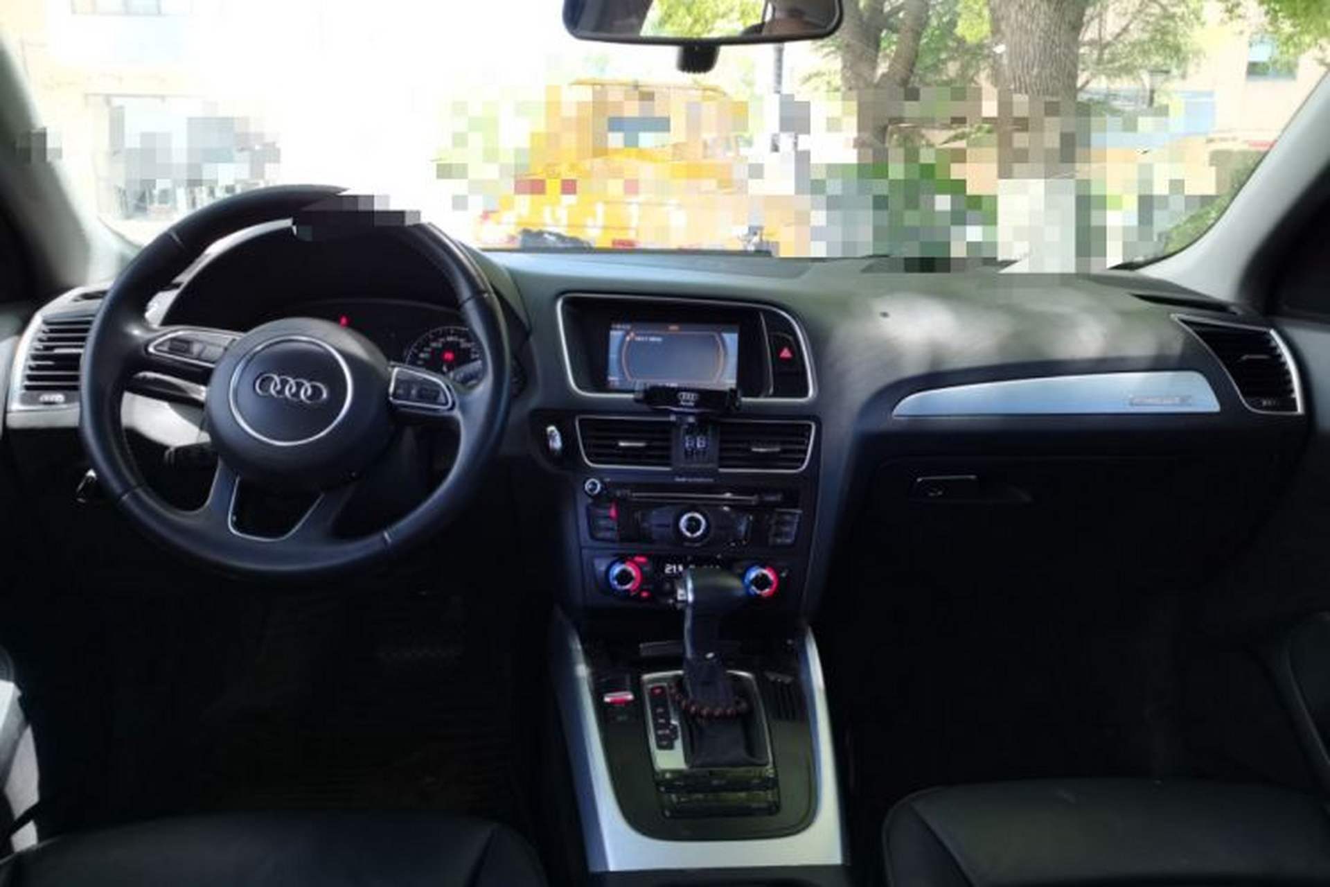Used Audi Q5 2013 40 TFSI Ambition Headliner