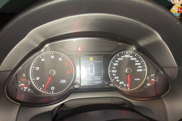Used Audi Q5 2013 40 TFSI Technology Edition Instrument Cluster