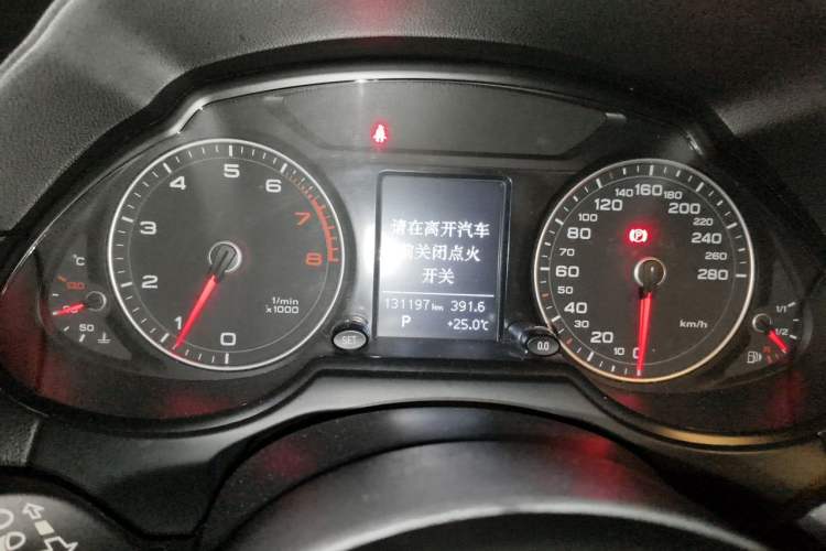 Used Audi Q5 2013 40 TFSI Technology Edition Instrument Cluster