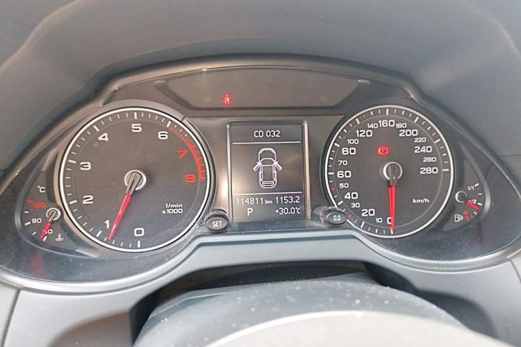 Used Audi Q5 2013 40 TFSI Ambition Instrument Cluster