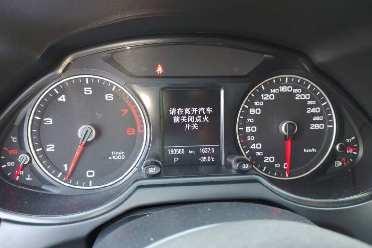 Used Audi Q5 2013 40 TFSI Comfort Edition Instrument Cluster