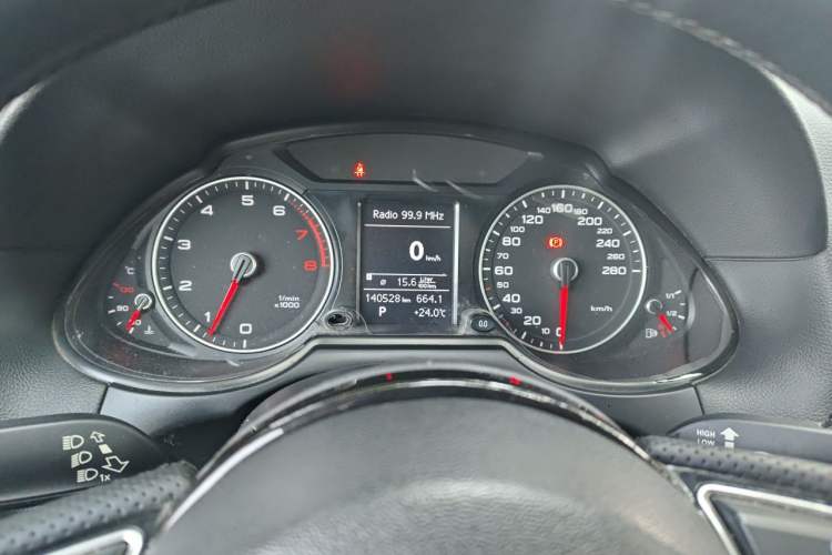 Used Audi Q5 2013 40 TFSI Ambition Instrument Cluster
