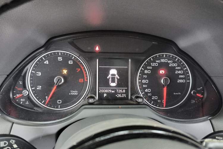 Used Audi Q5 2013 40 TFSI Ambition Instrument Cluster