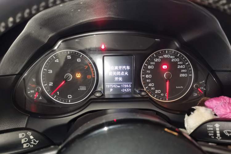 Used Audi Q5 2013 40 TFSI Technology Edition Instrument Cluster