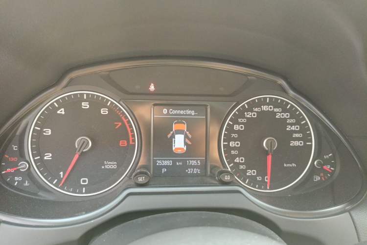 Used Audi Q5 2013 40 TFSI Dynamic Edition Instrument Cluster