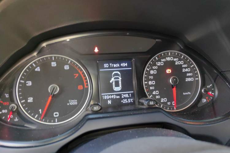 Used Audi Q5 2013 40 TFSI Technology Edition Instrument Cluster