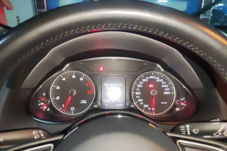 Used Audi Q5 2013 40 TFSI Comfort Edition Instrument Cluster