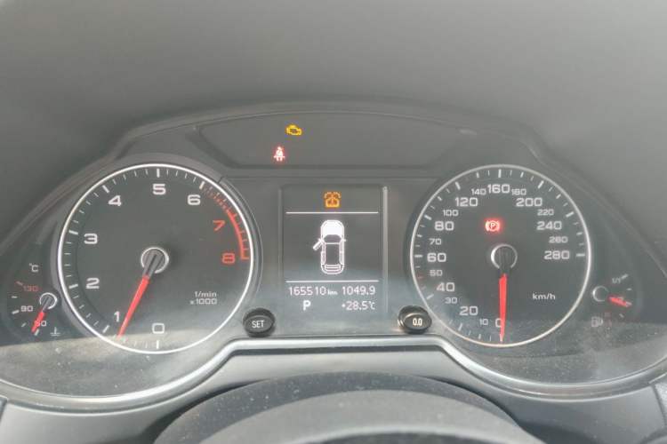 Used Audi Q5 2013 40 TFSI Ambition Instrument Cluster