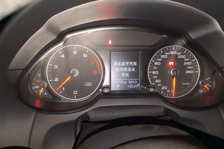 Used Audi Q5 2013 40 TFSI Technology Edition Instrument Cluster