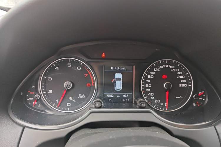 Used Audi Q5 2013 45 TFSI quattro Sport Edition Instrument Cluster