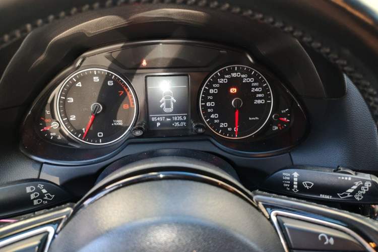 Used Audi Q5 2013 40 TFSI Technology Edition Instrument Cluster