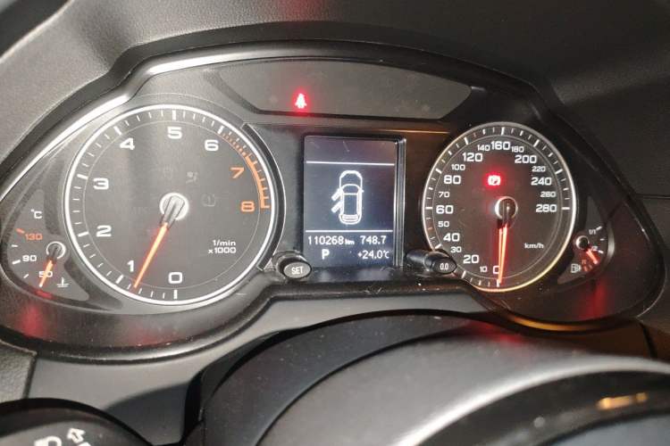 Used Audi Q5 2013 40 TFSI Technology Edition Instrument Cluster