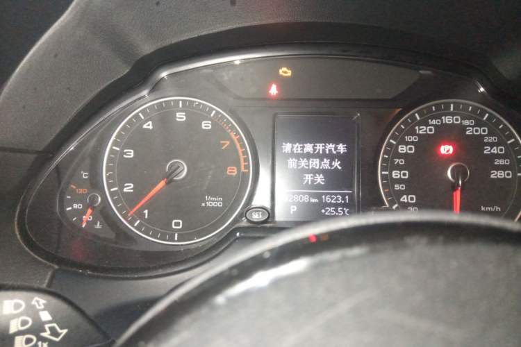 Used Audi Q5 2013 40 TFSI Technology Edition Instrument Cluster