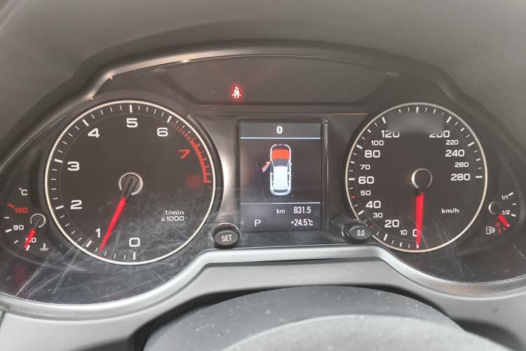 Used Audi Q5 2013 40 TFSI Dynamic Edition Instrument Cluster