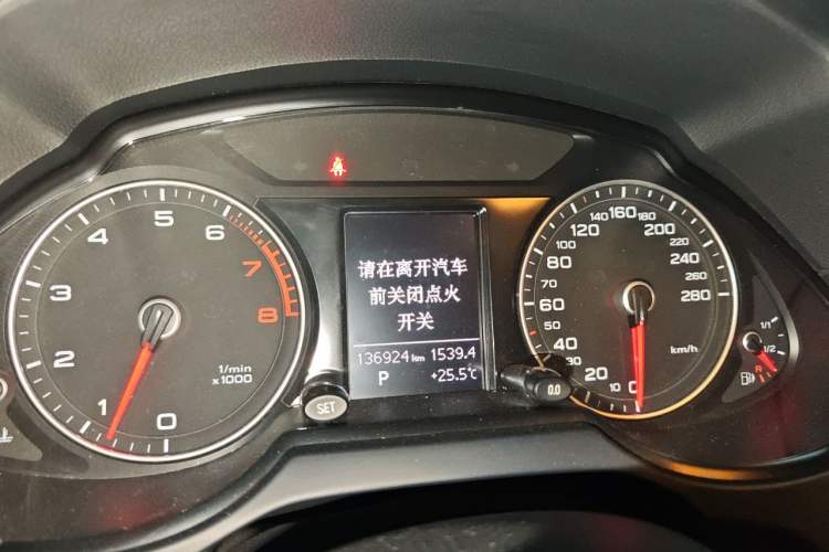 Used Audi Q5 2013 40 TFSI Ambition Instrument Cluster