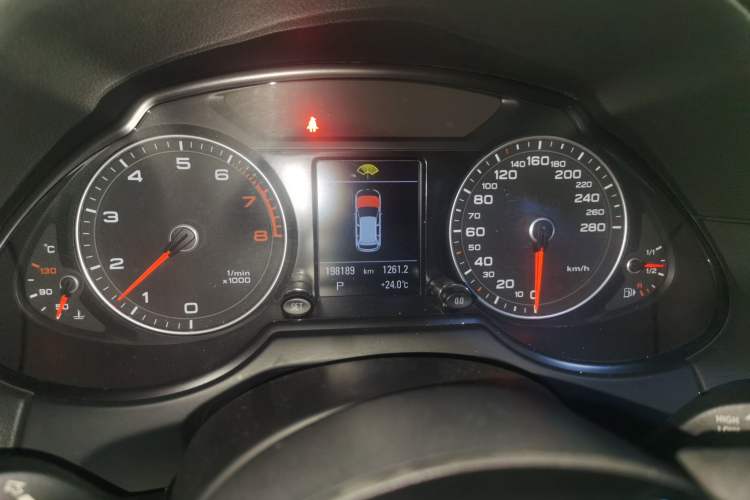 Used Audi Q5 2013 45 TFSI quattro Sport Edition Instrument Cluster