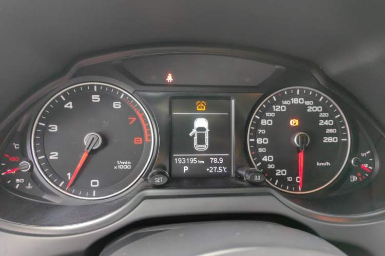 Used Audi Q5 2013 40 TFSI Technology Edition Instrument Cluster