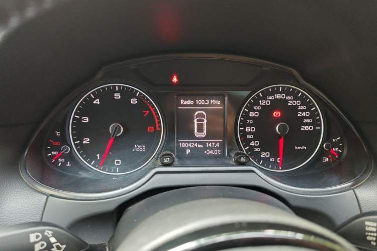 Used Audi Q5 2013 40 TFSI Technology Edition Instrument Cluster
