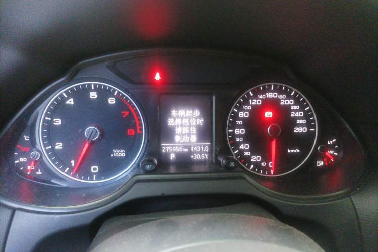 Used Audi Q5 2013 40 TFSI Ambition Instrument Cluster