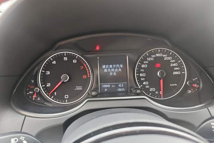Used Audi Q5 2013 40 TFSI Comfort Edition Instrument Cluster