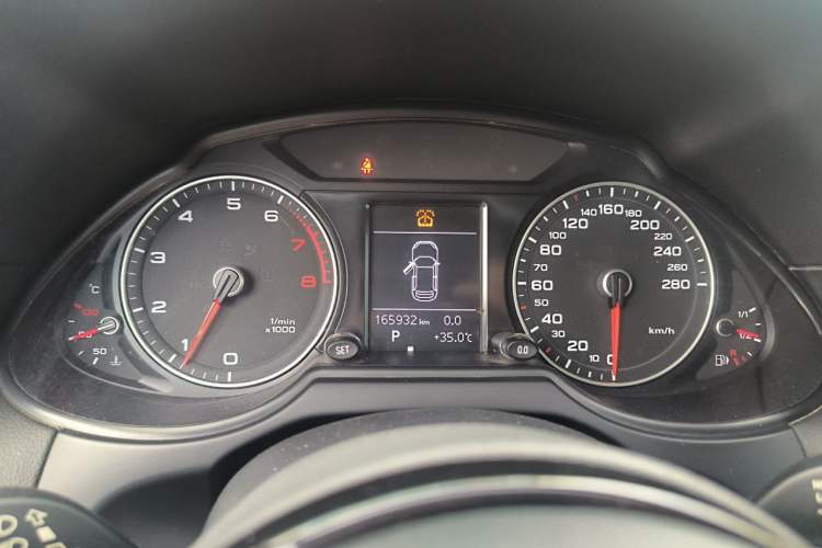 Used Audi Q5 2013 40 TFSI Technology Edition Instrument Cluster