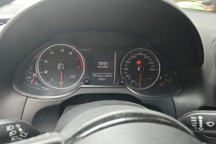 Used Audi Q5 2013 40 TFSI Technology Edition Instrument Cluster