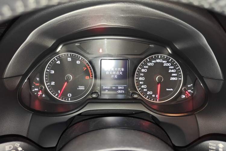 Used Audi Q5 2013 40 TFSI Comfort Edition Instrument Cluster