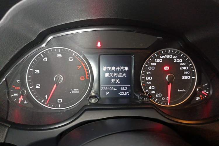 Used Audi Q5 2013 40 TFSI Technology Edition Instrument Cluster