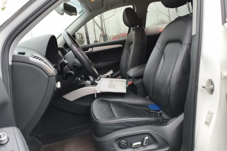 Used Audi Q5 2013 45 TFSI quattro Sport Edition Interior 3