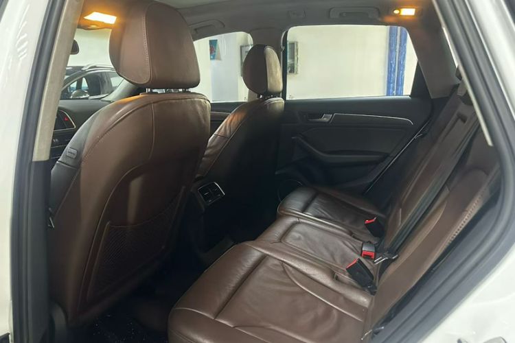 Used Audi Q5 2013 40 TFSI Comfort Edition Interior 3