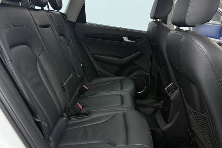 Used Audi Q5 2013 45 TFSI quattro Sport Edition Interior 3
