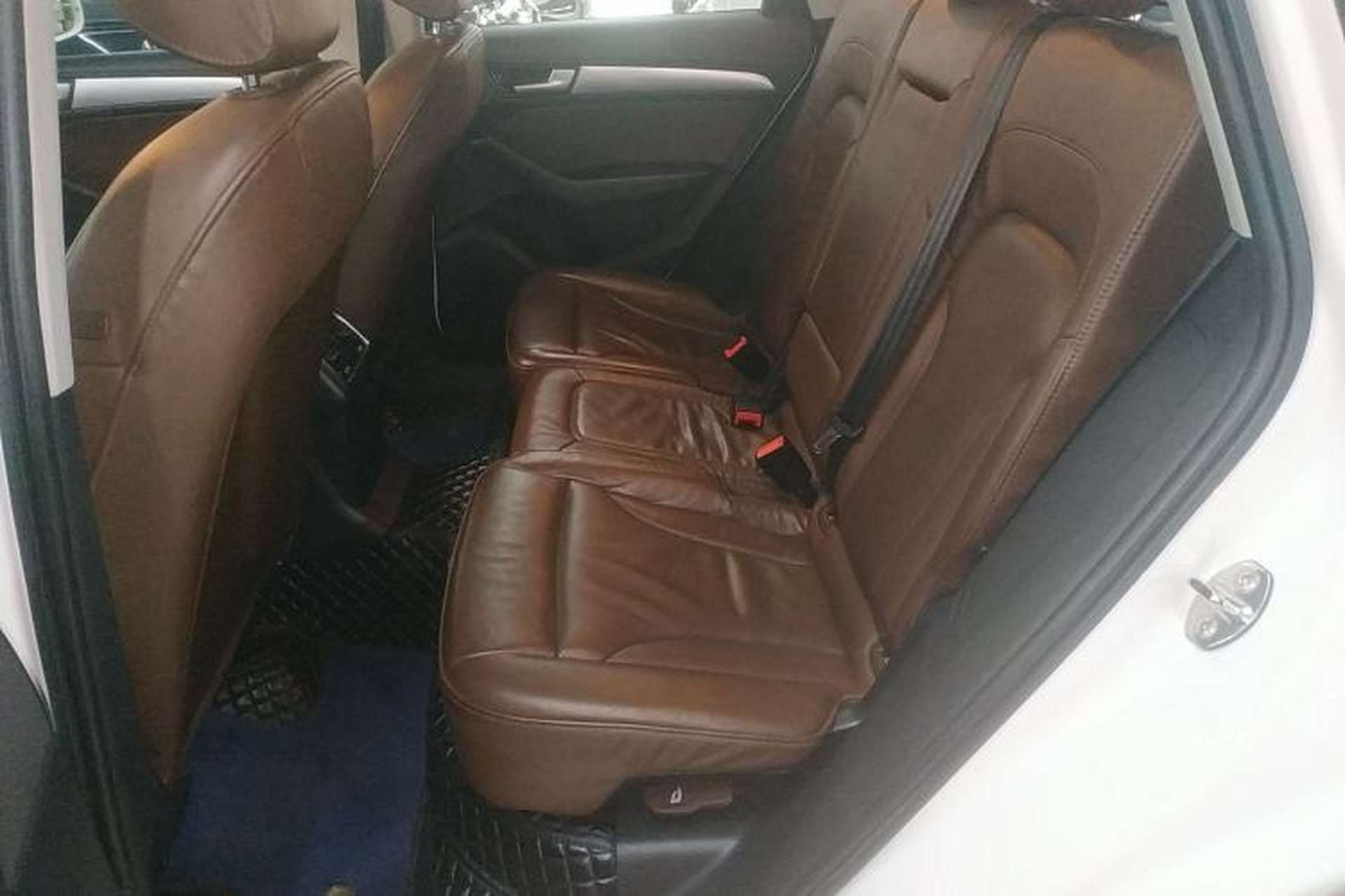 Used Audi Q5 2013 40 TFSI Technology Edition Interior 4