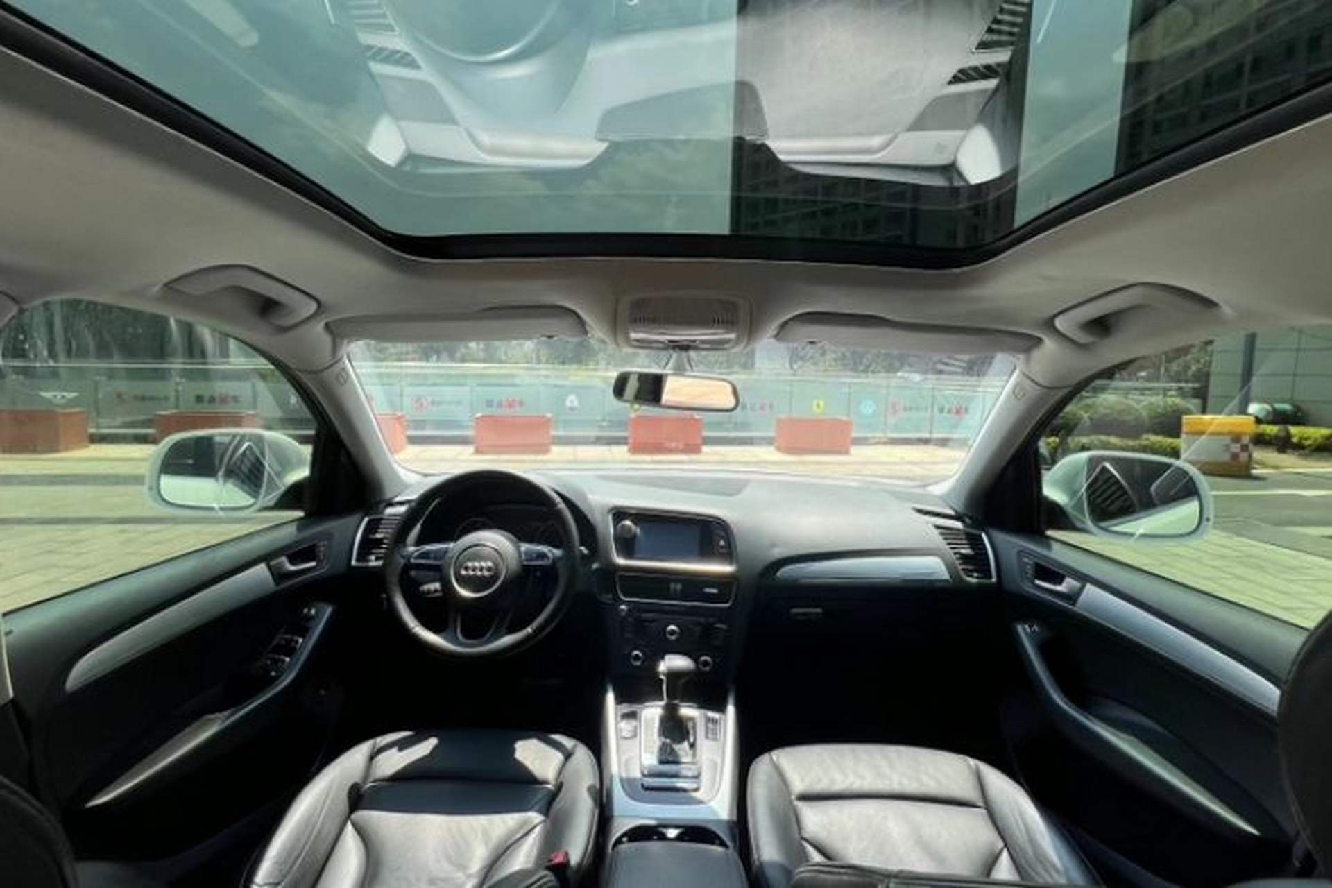Used Audi Q5 2013 40 TFSI Technology Edition Interior 4