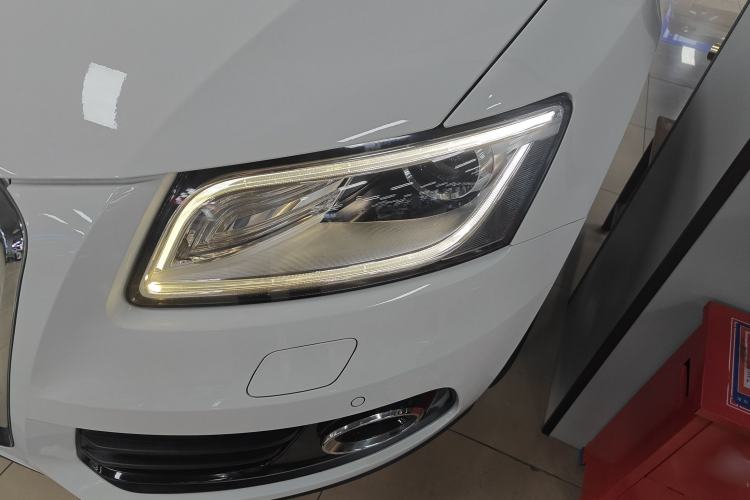 Used Audi Q5 2013 40 TFSI Comfort Edition Left Front Headlight