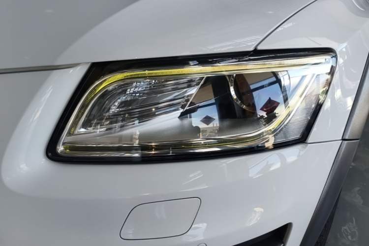Used Audi Q5 2013 45 TFSI quattro off-road version Left Front Headlight