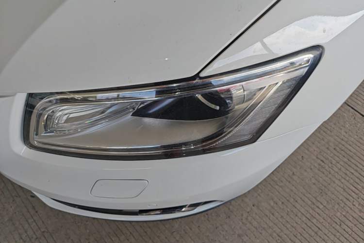 Used Audi Q5 2013 40 TFSI Comfort Edition Left Front Headlight