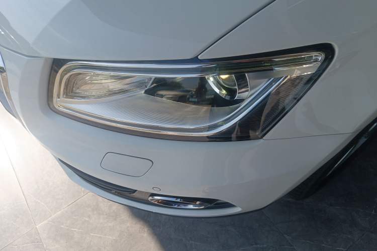 Used Audi Q5 2013 40 TFSI Comfort Edition Left Front Headlight