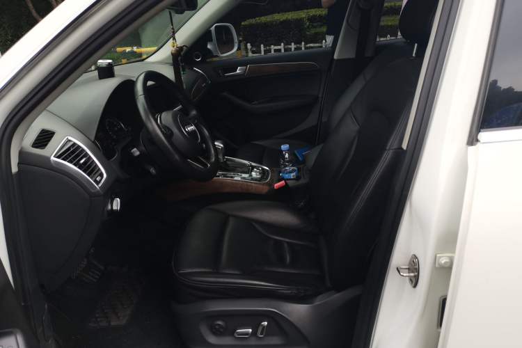 Used Audi Q5 2013 40 TFSI Comfort Edition Left Front Seat