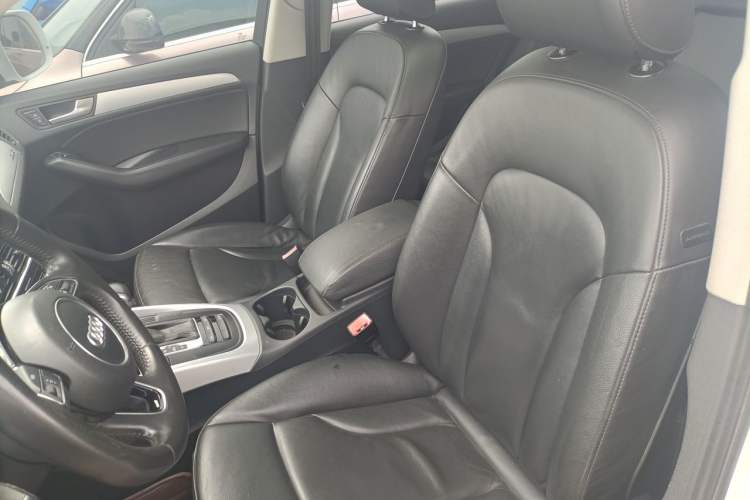 Used Audi Q5 2013 40 TFSI Technology Edition Left Front Seat